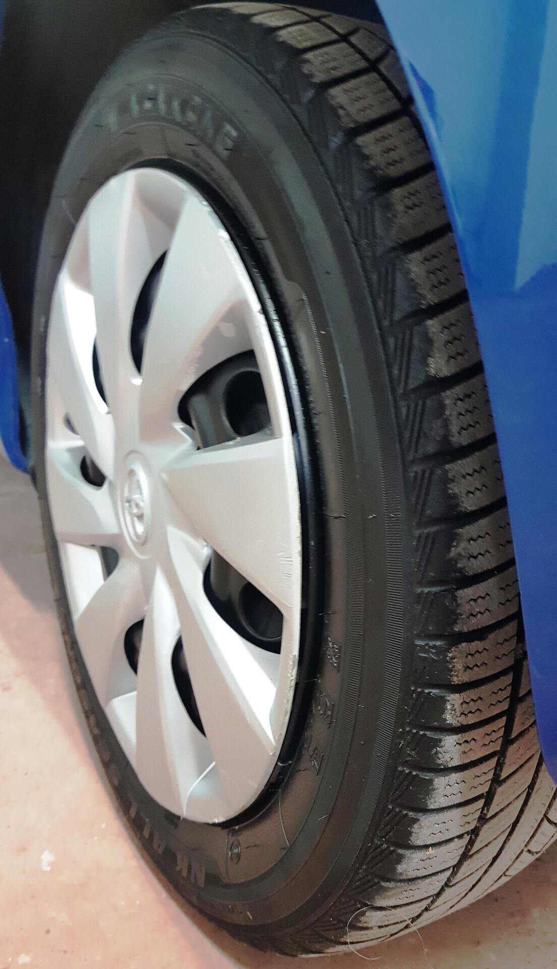 TOYOTA AYGO 1.0 5P LOUNGE CONNECT 08/2012