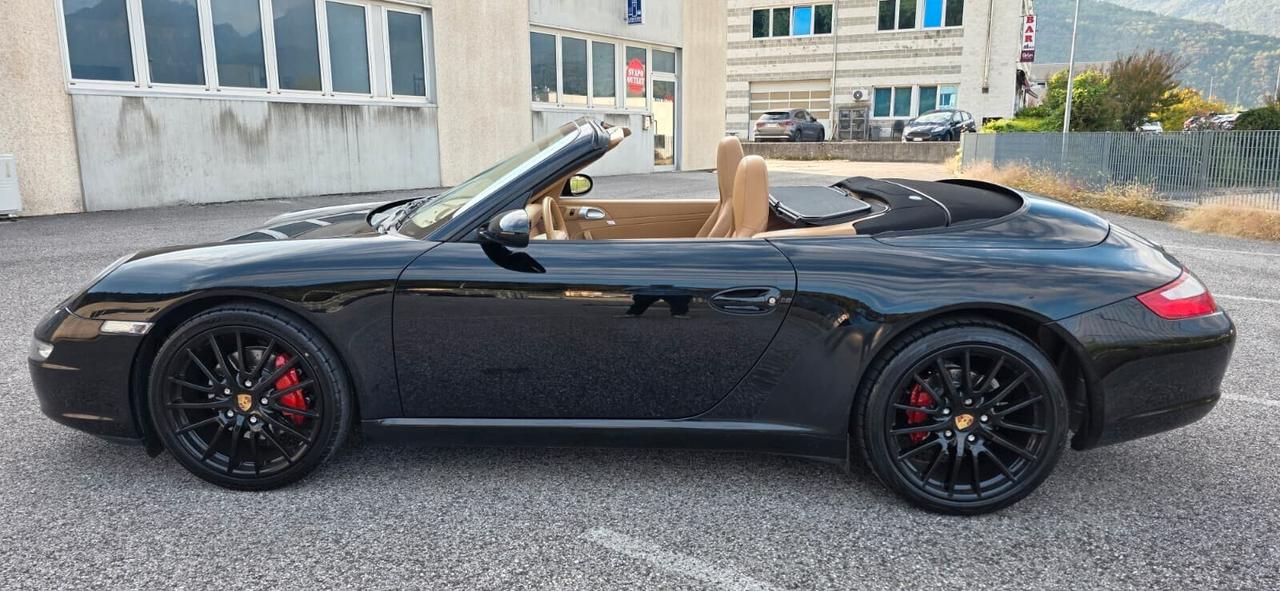 Porsche 911 Carrera Cabriolet