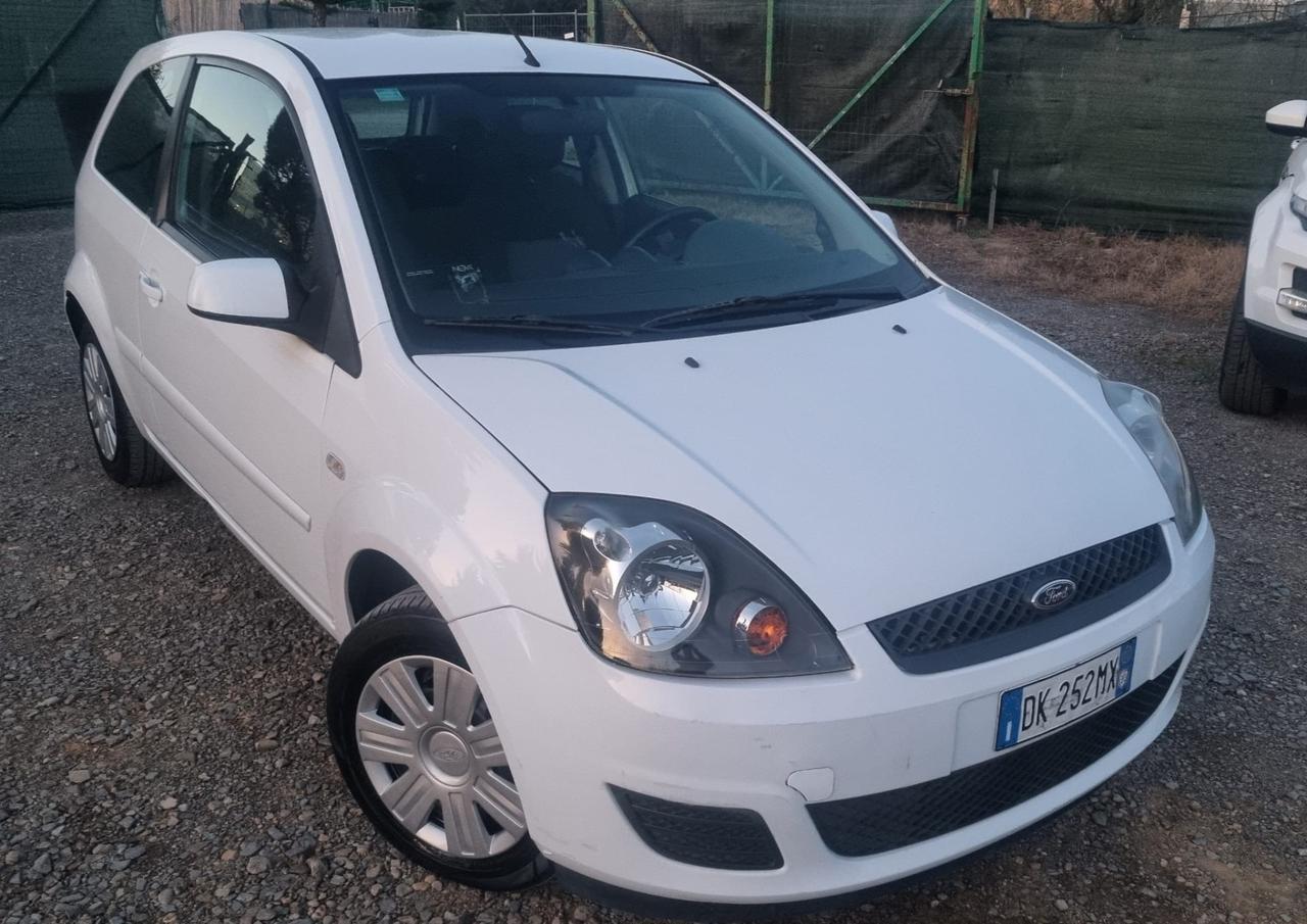 Ford Fiesta 1.2 16V 3p. Ghia