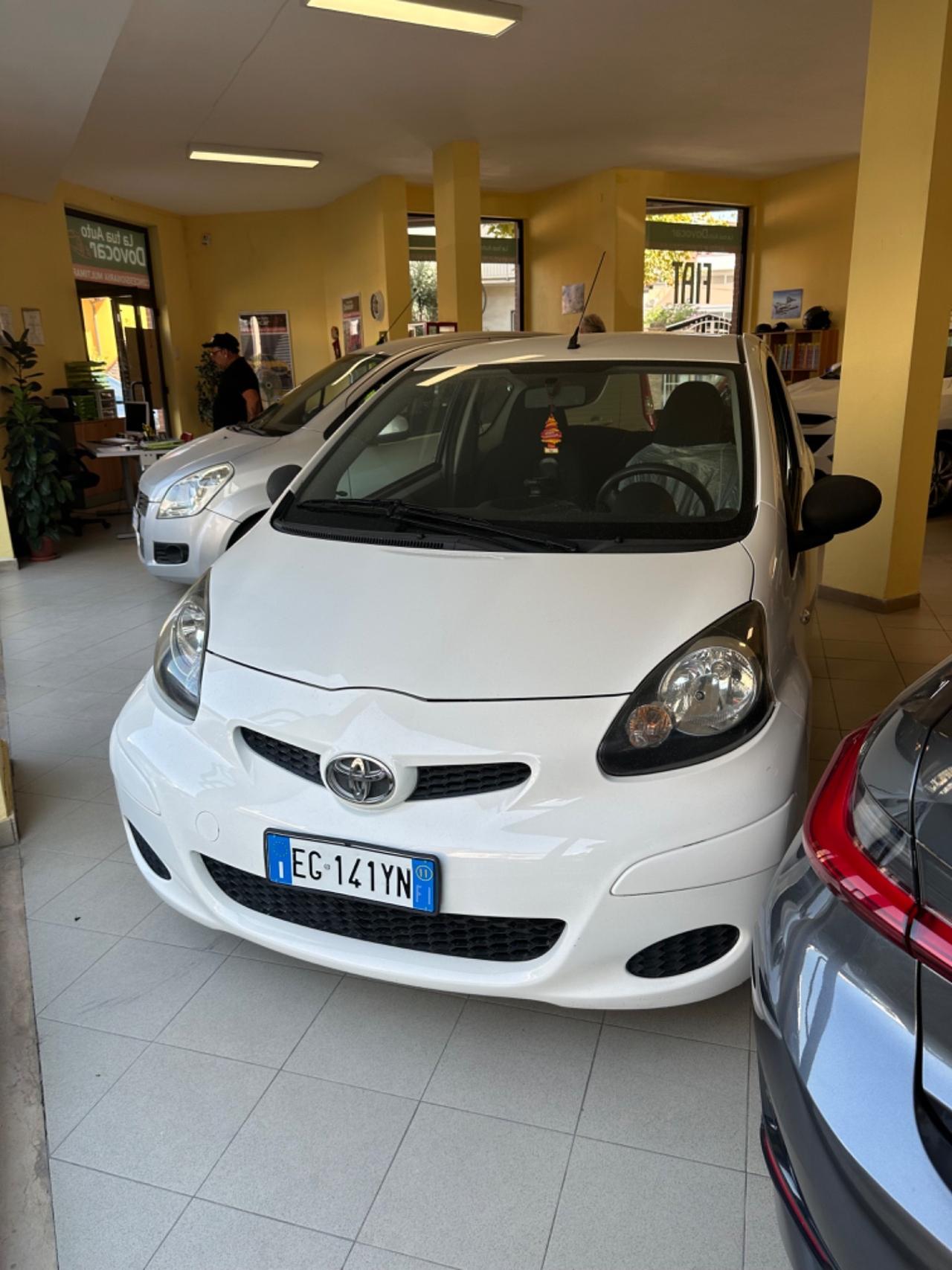 Toyota Aygo 1.0 12V VVT-i 3 porte Now Connect