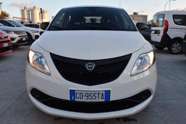 LANCIA Ypsilon 1.0 FireFly 5 porte S&S Hybrid Ecochic Silver