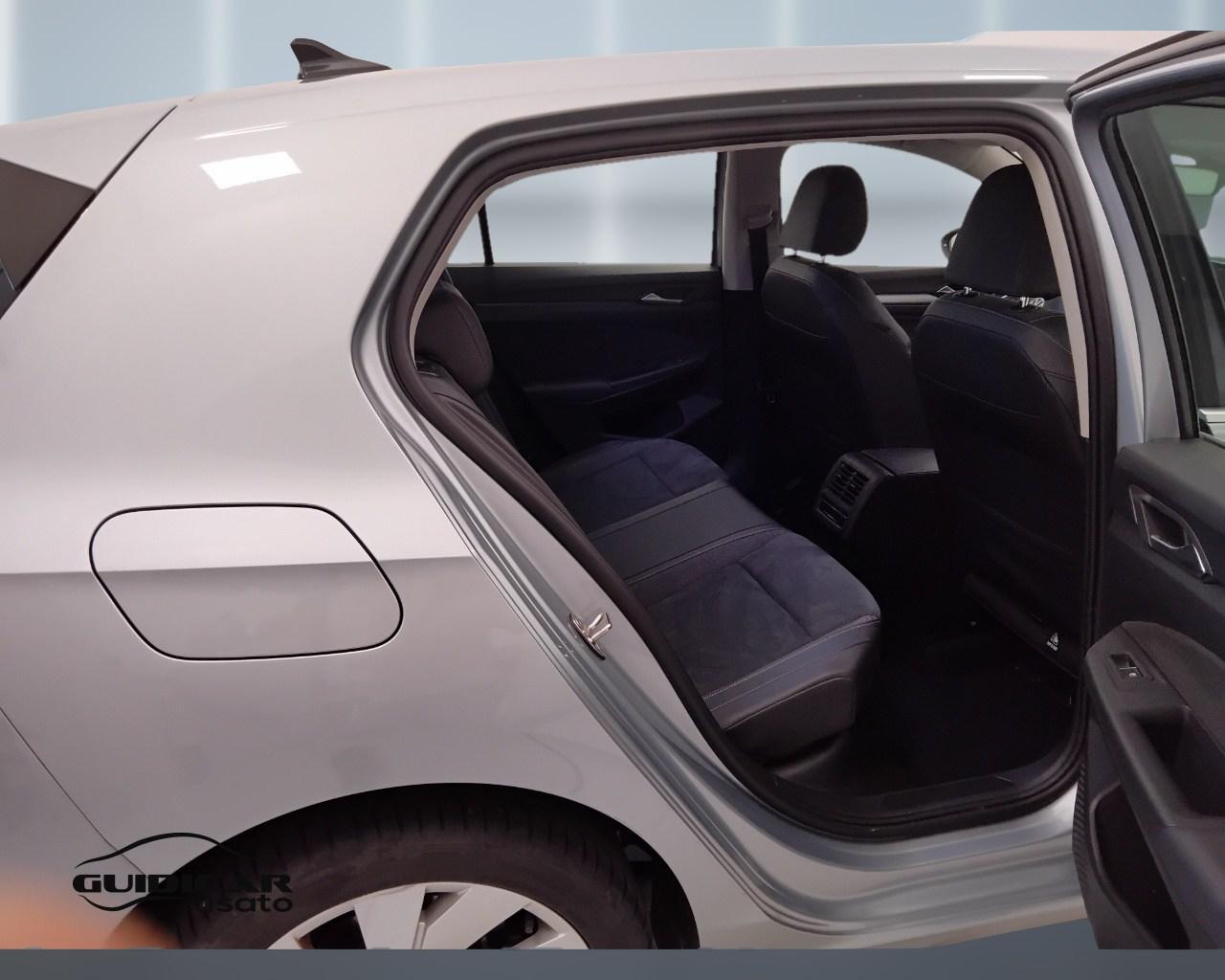 VOLKSWAGEN Golf VIII 2024 - Golf 2.0 tdi Style 150cv dsg
