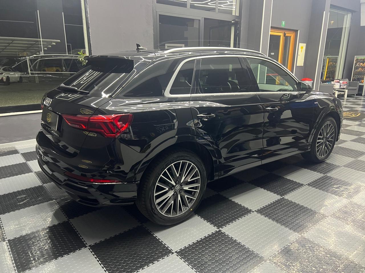 Audi Q3 35 TDI S tronic line edition