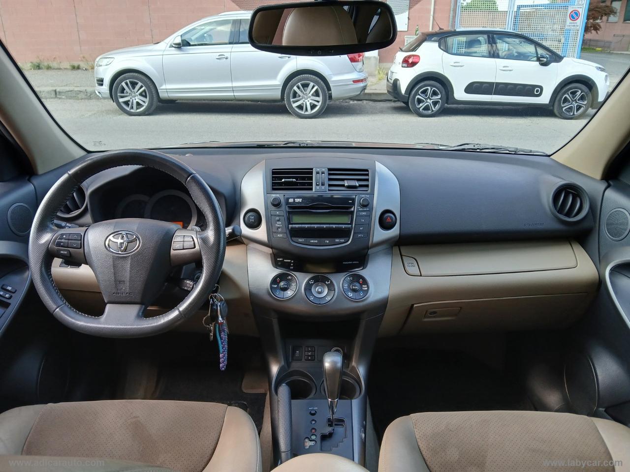 TOYOTA RAV4 Crossover 2.2 D-Cat A/T 150CV