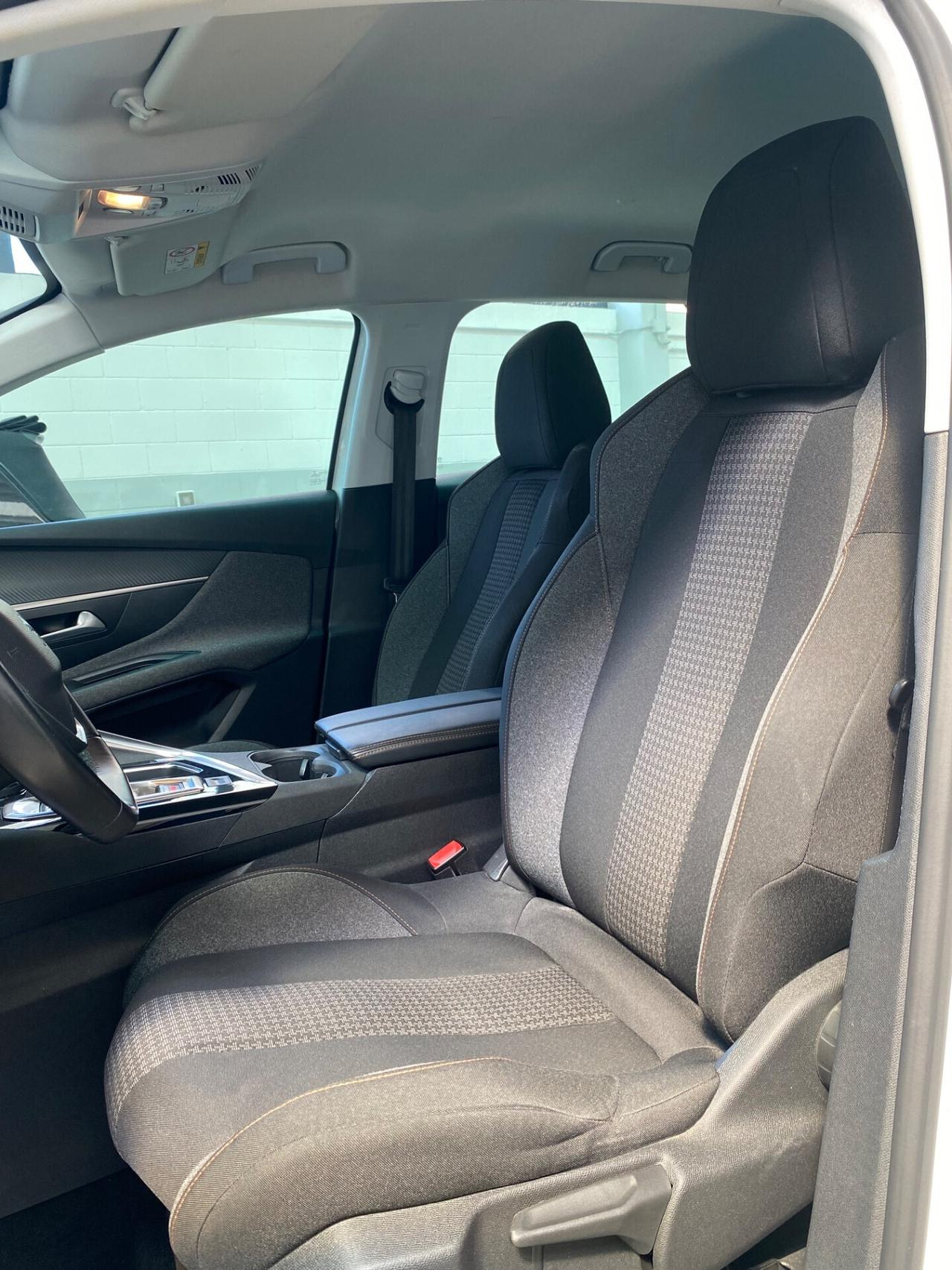 Peugeot 3008 BlueHDi 130 S&S EAT8 Business