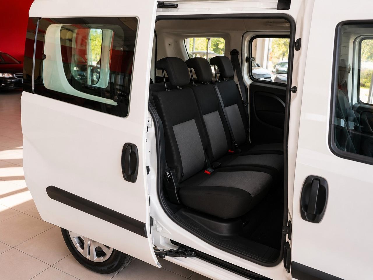 Fiat Doblò 1.3 MJT Autocarro 5 Posti • Unico Proprietario