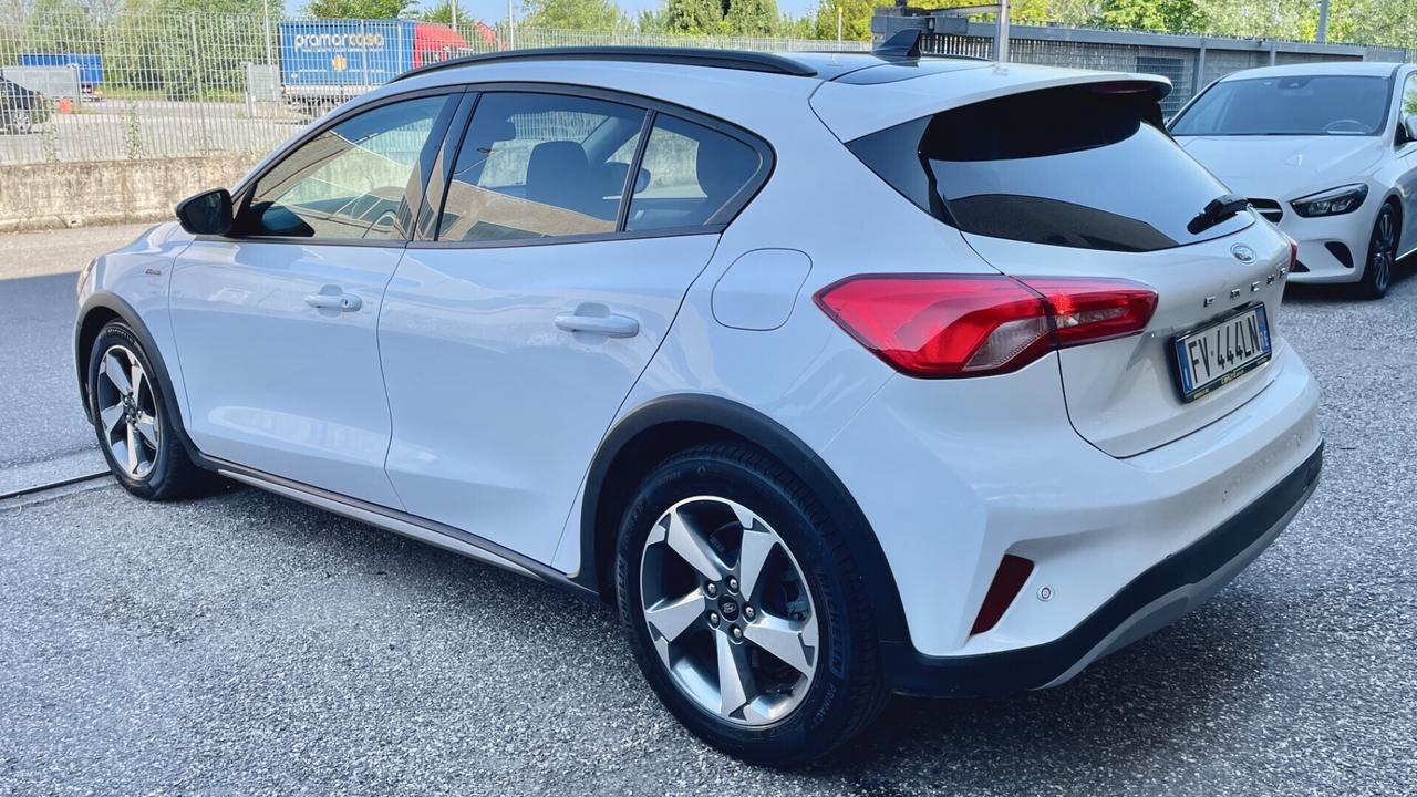 Ford Focus Ford Focus 1.0 Active EcoBoost Berlina 125cv