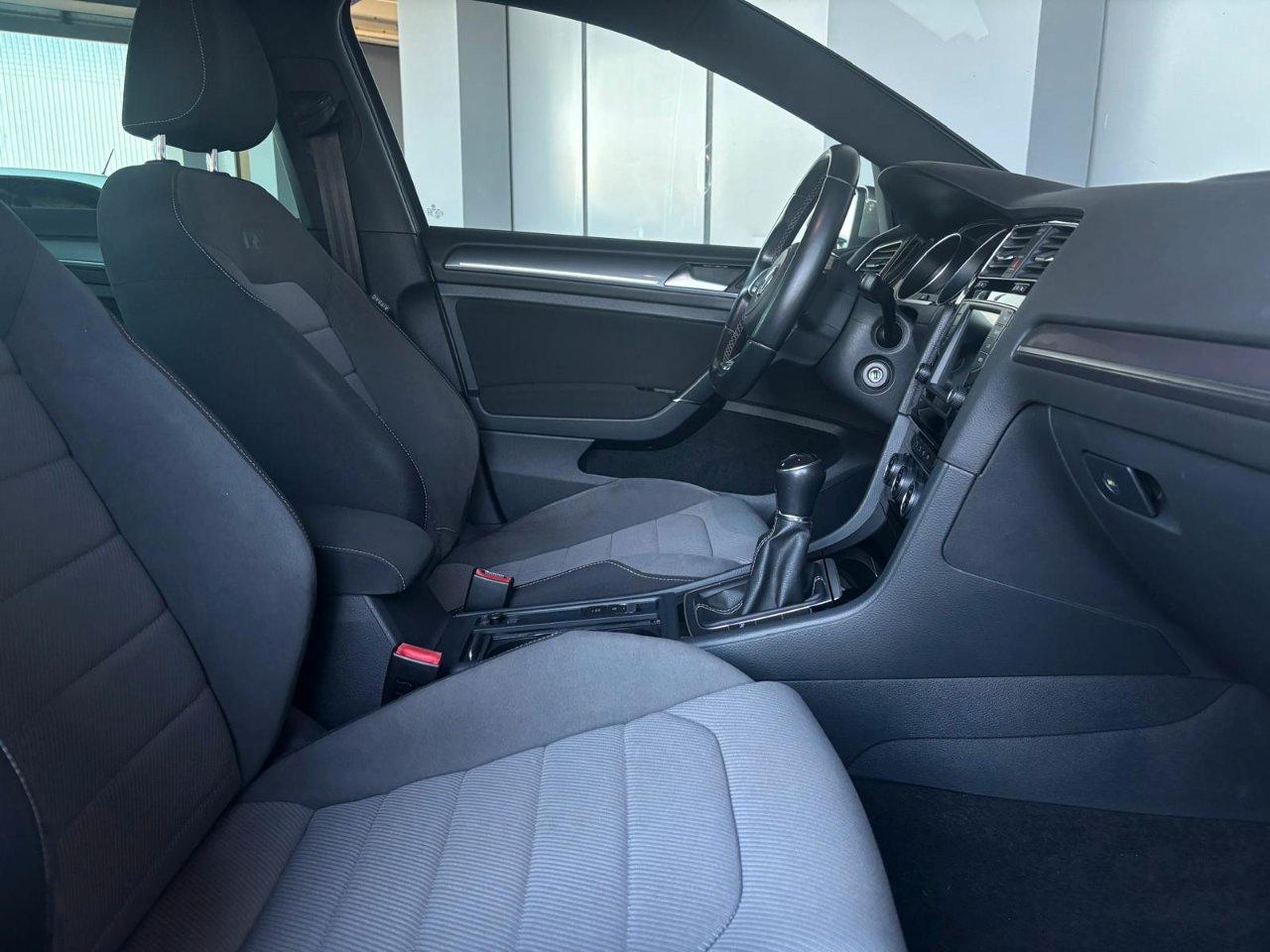 Volkswagen Golf 5 Porte Golf 5p 1.6 tdi Sport Edition 110cv R-Line