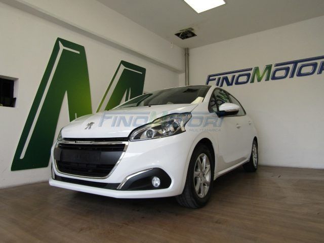 PEUGEOT 208 PureTech 82 CV 5 porte