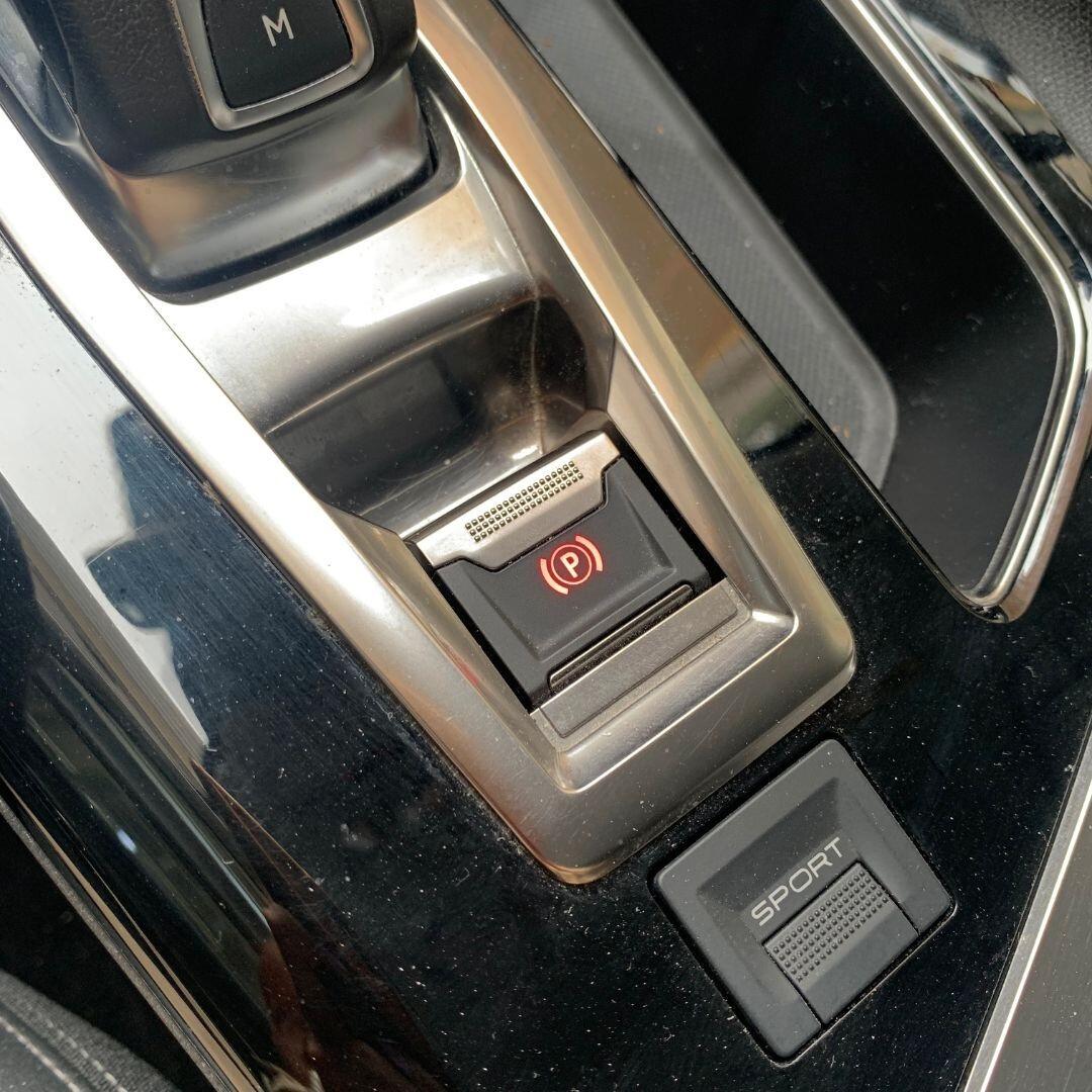 Peugeot 3008 Allure **LEGGI INFO**