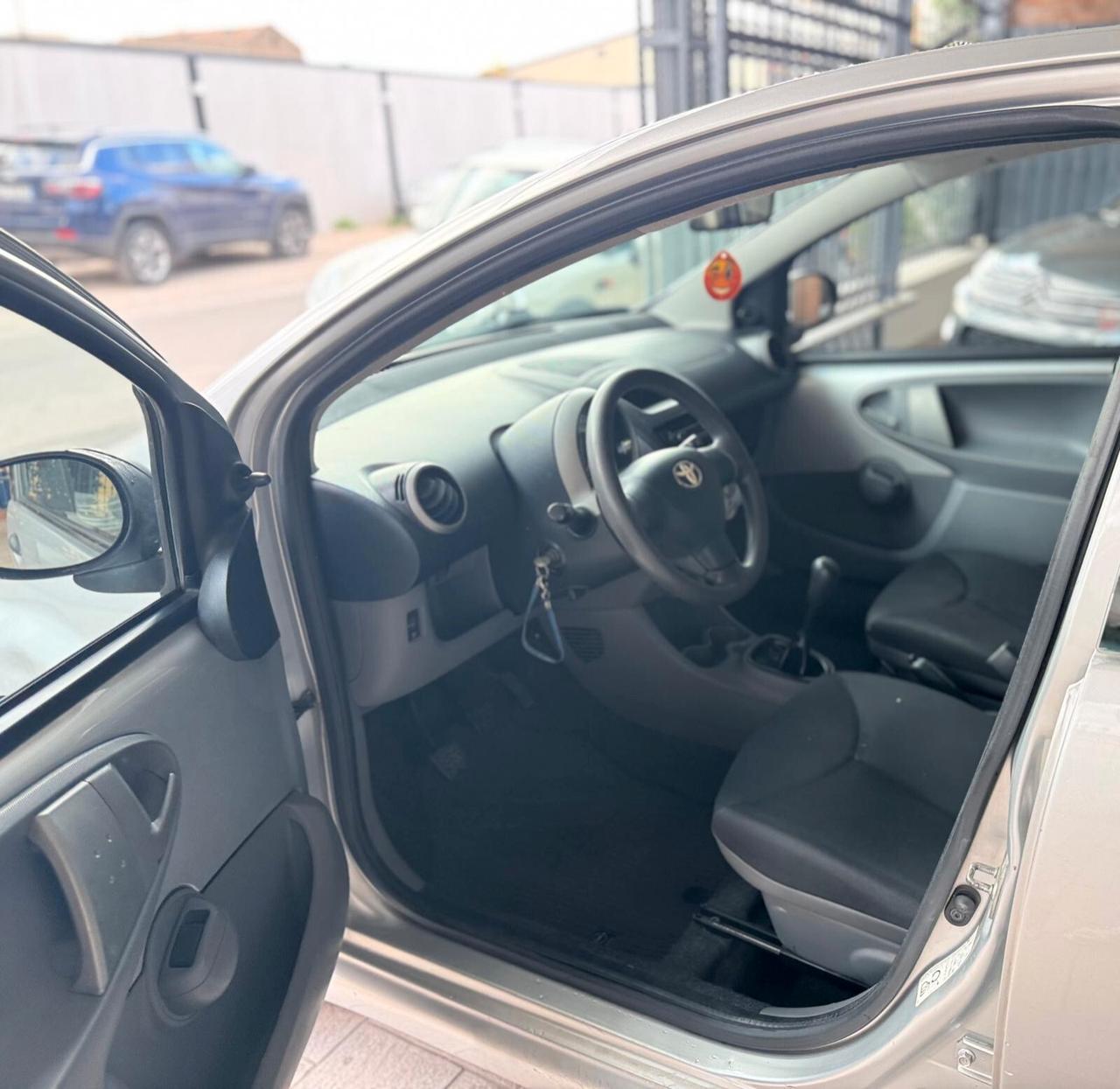 Toyota Aygo 1.0 12V VVT-i 5 porte Now Connect