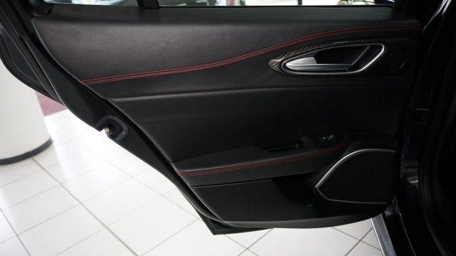 ALFA ROMEO Giulia 2.9 T V6 Quadrifoglio MANUALE TIRATURA LIMITATA