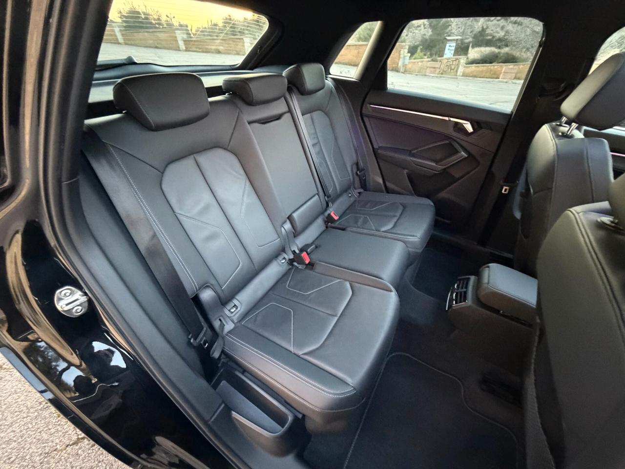 Audi Q3 S-LINE EDITION/2.0 150CV/TETTO/LUCI AMBIENT