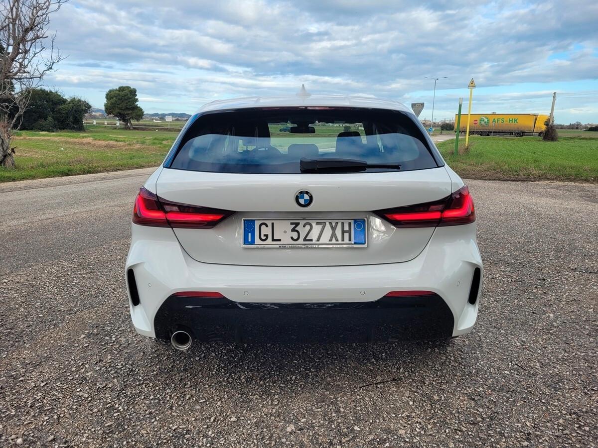 Bmw 116 i 5p. Msport Exterior