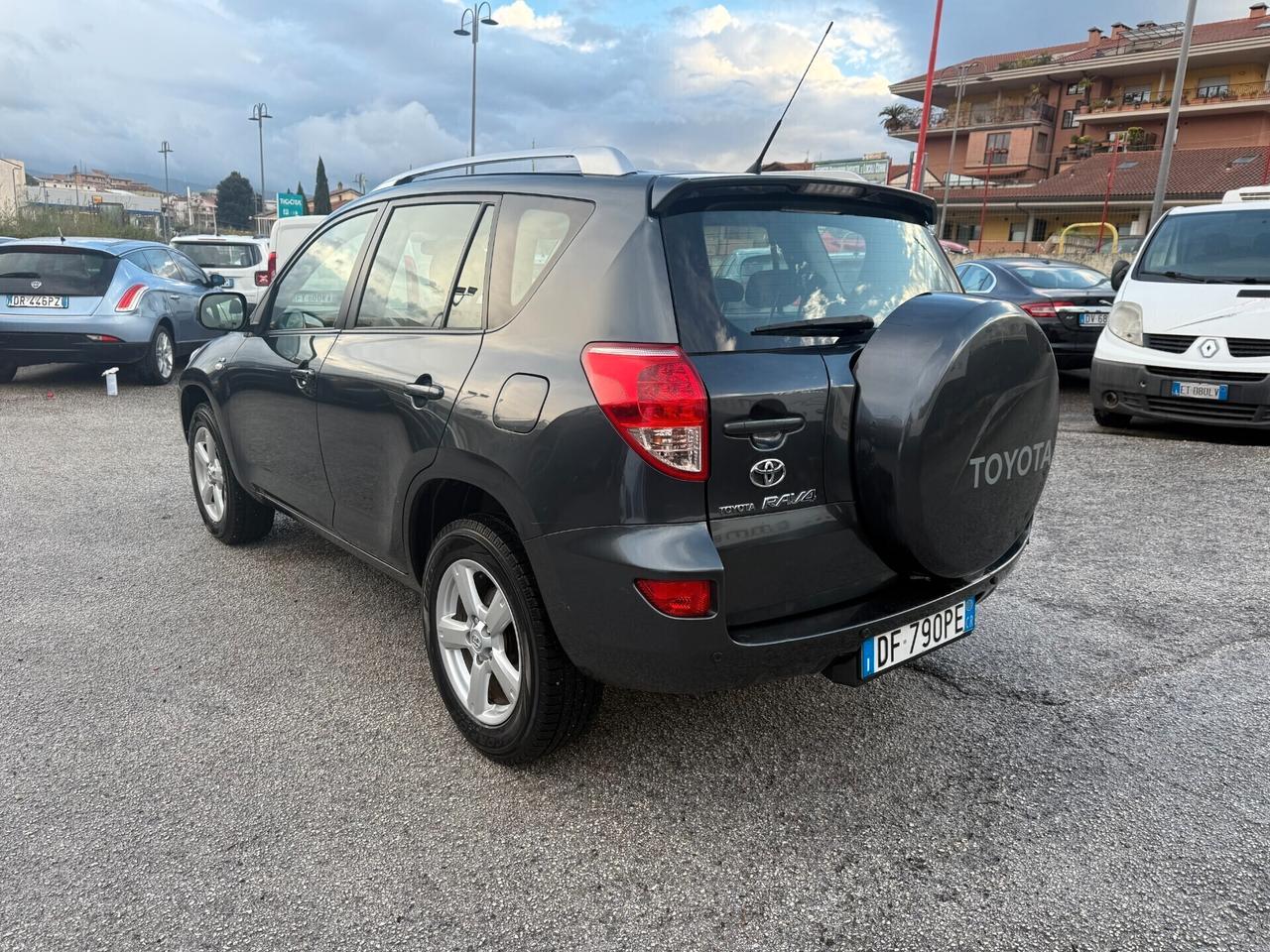 Toyota RAV 4 RAV4 2.2 D-4D 136 CV Luxury