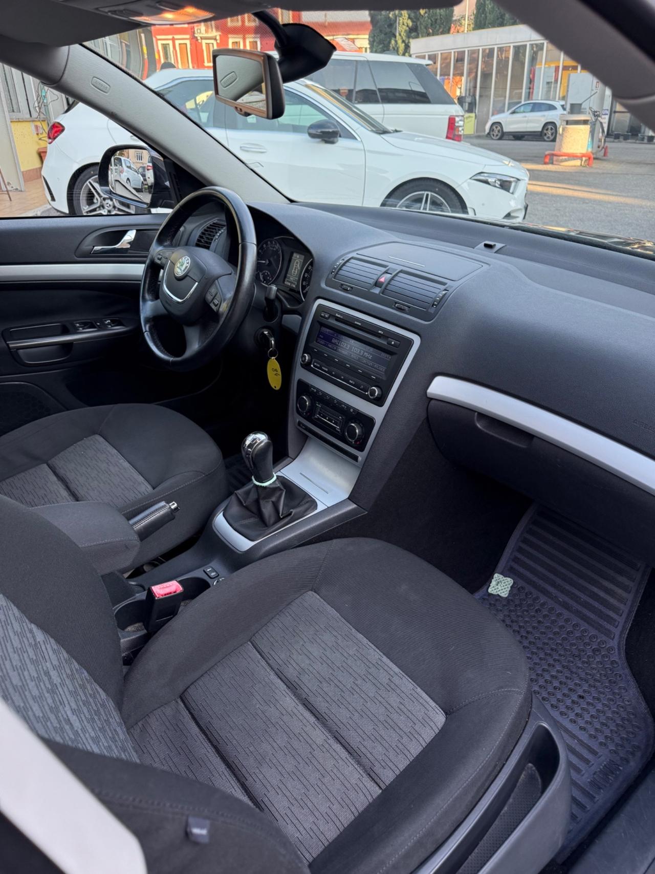 Skoda Octavia 1.6 TDI CR F.AP. Wagon Elegance