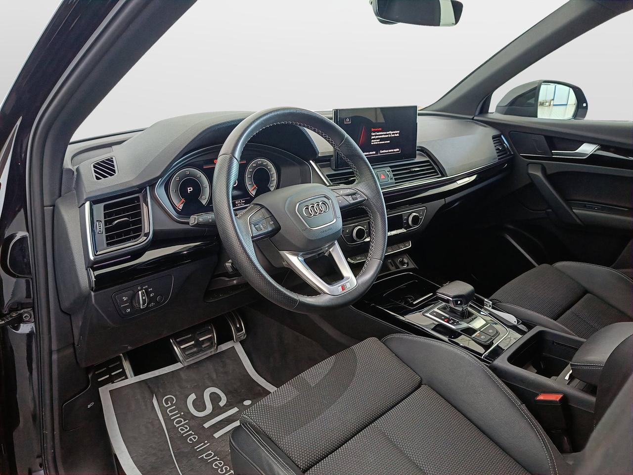 AUDI Q5 I Sportback 2021 - Q5 Sportback 40 2.0 tdi mhev 12V Identity Black quattro s-tronic