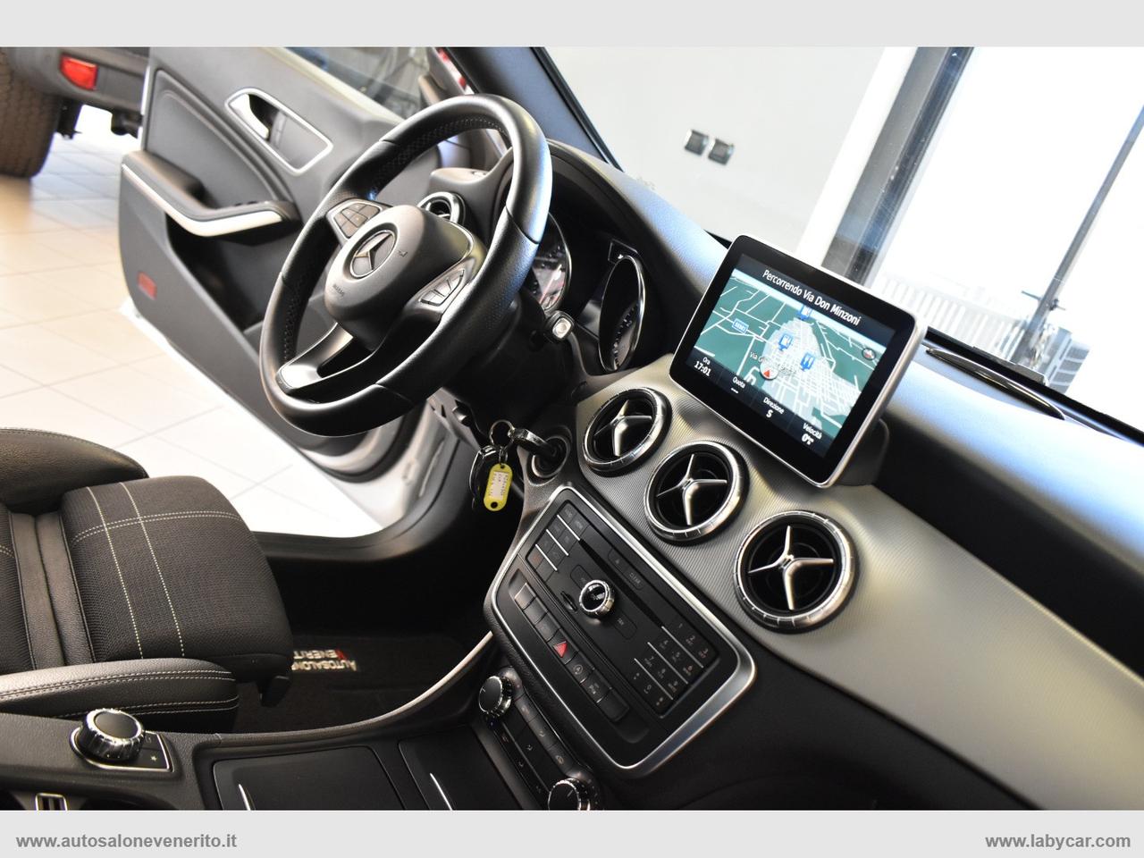 MERCEDES-BENZ CLA 200 d Automatic Premium Dark Night