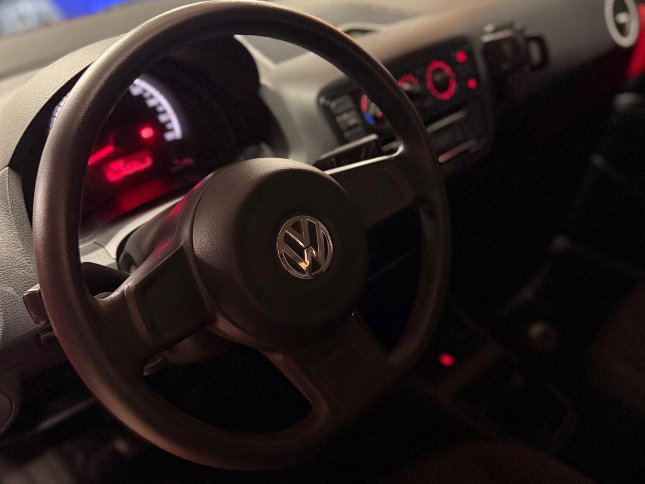 STUPENDA VOLKSWAGEN UP ADATTA A NEOPATENTATI UNICO PROPRIETARIO