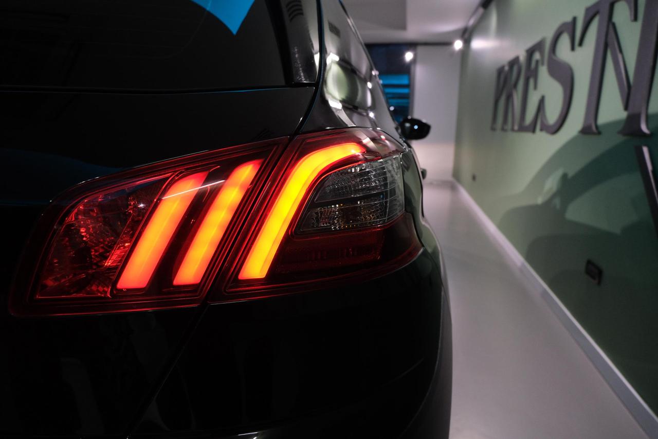 Peugeot 308 308 SW 1.5 bluehdi GT Line s&s 130cv eat8