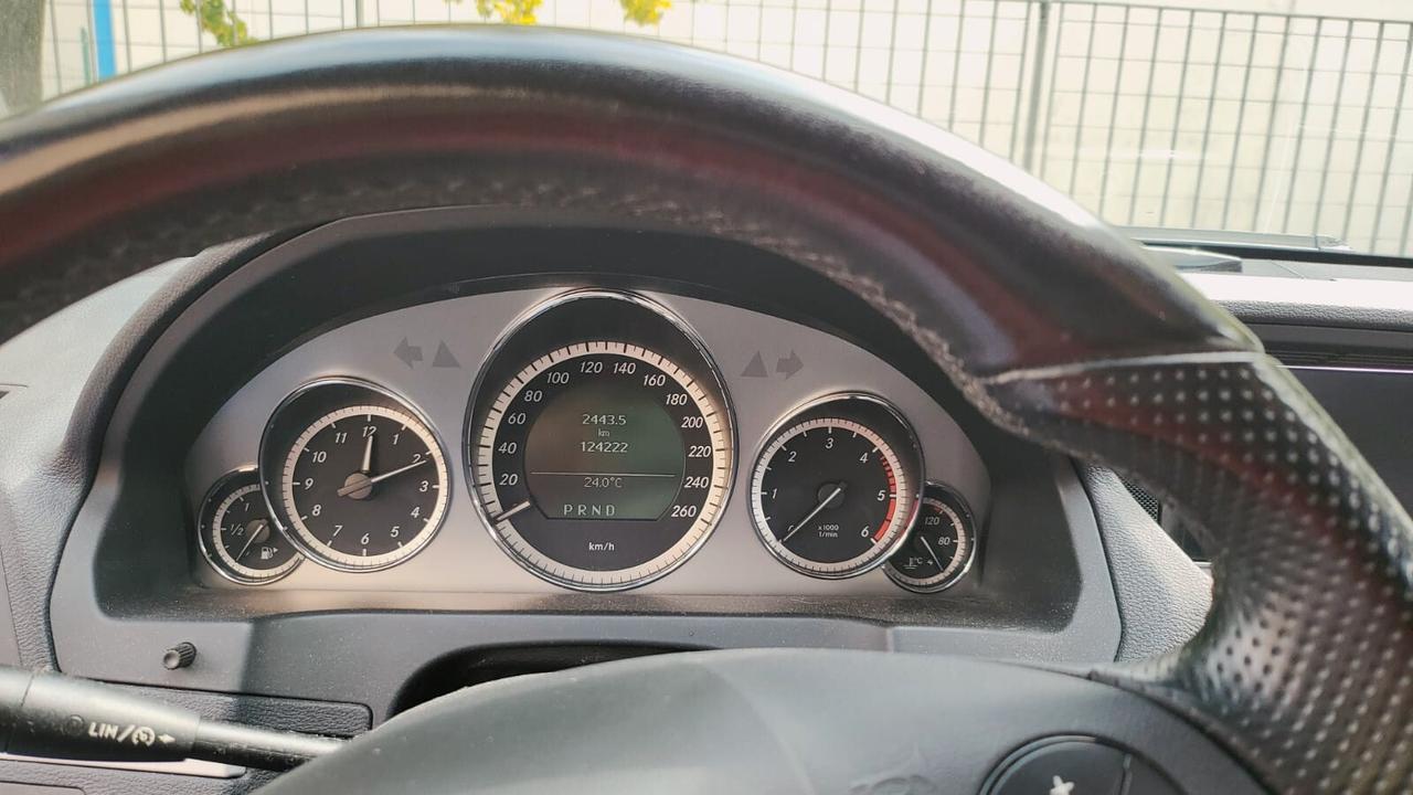 IMPECCABILE-PERFETTA-Mercedes-benz E 250 CDI Coupé BlueEFFICIENCY Avantgarde