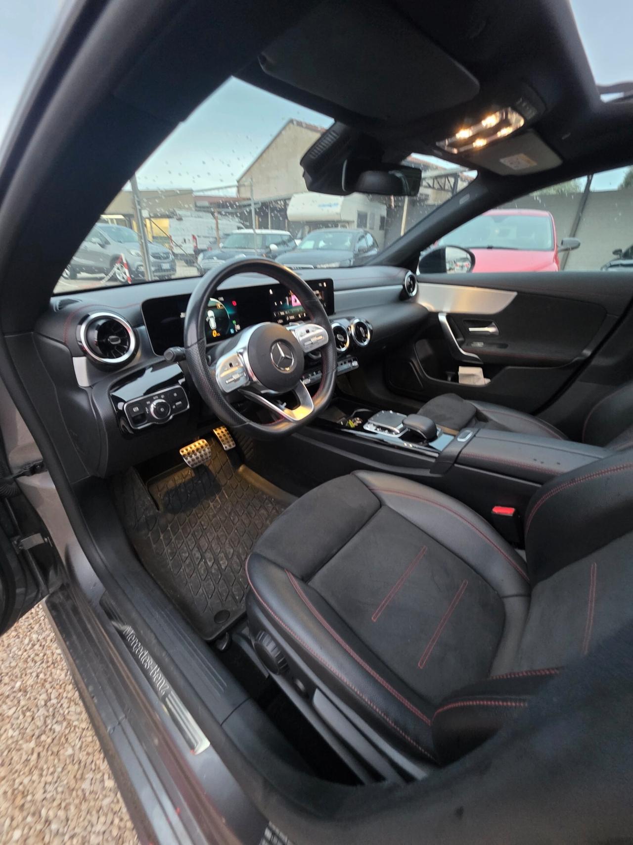 Mercedes-benz CLA 200 SHOOTING BRAKE PREMIUM 12 MESI GARANZIA