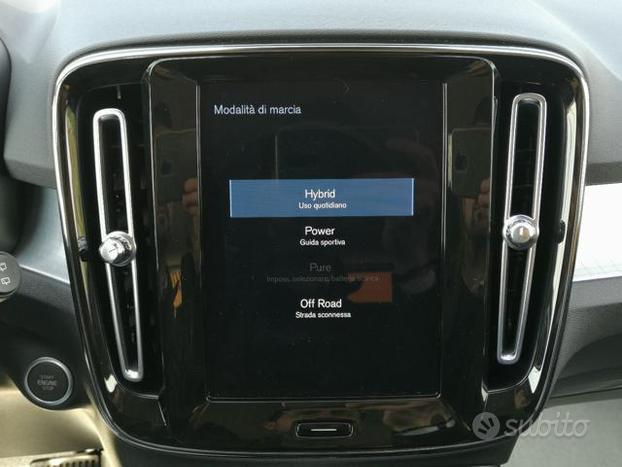 VOLVO XC40 T4 Recharge Plug-in Hybrid Inscriptio