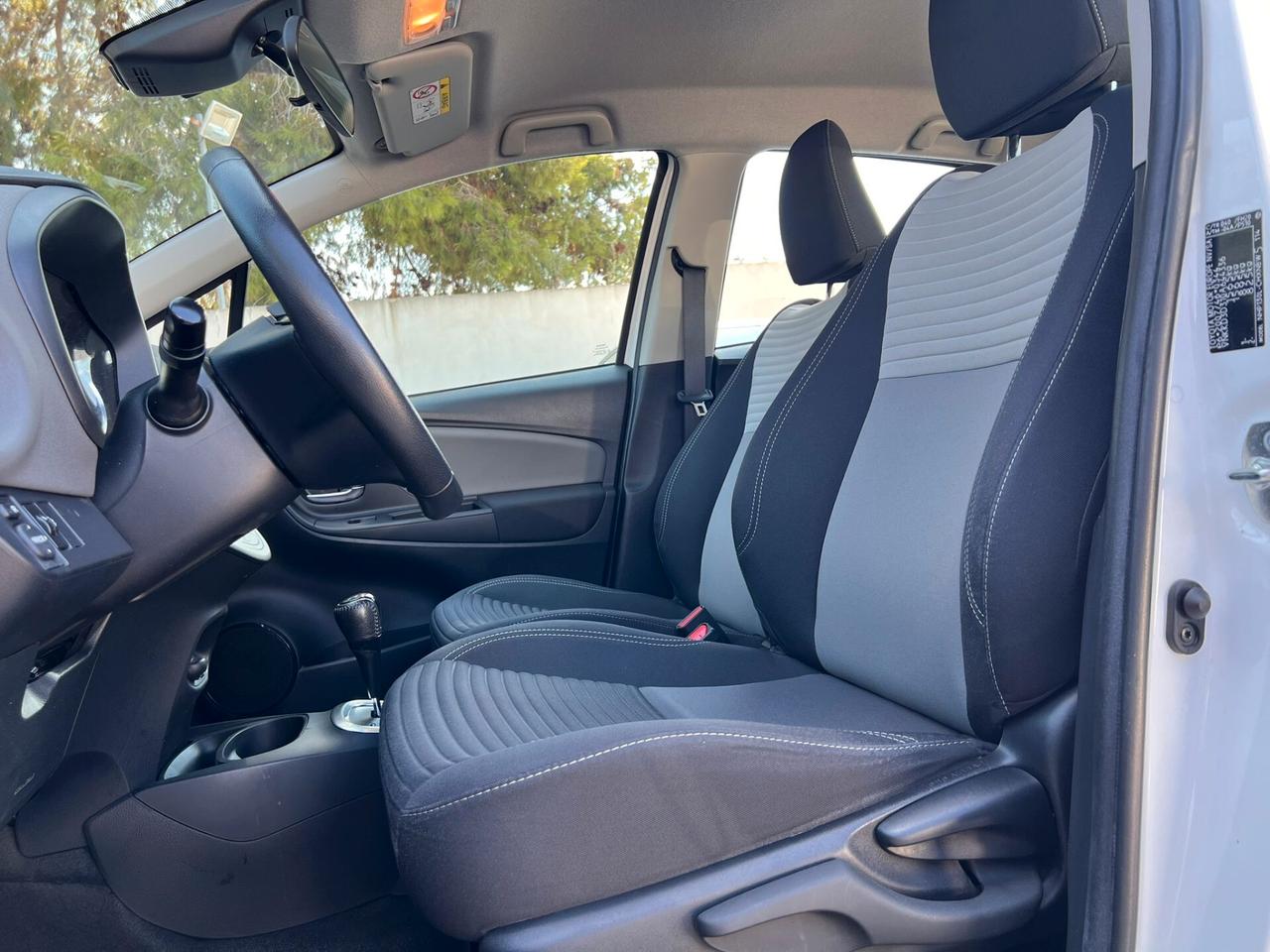 Toyota Yaris 1.5 Hybrid 5 porte Business
