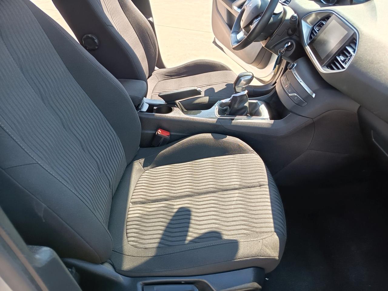 Peugeot 308 BlueHDi 100 S&S Active