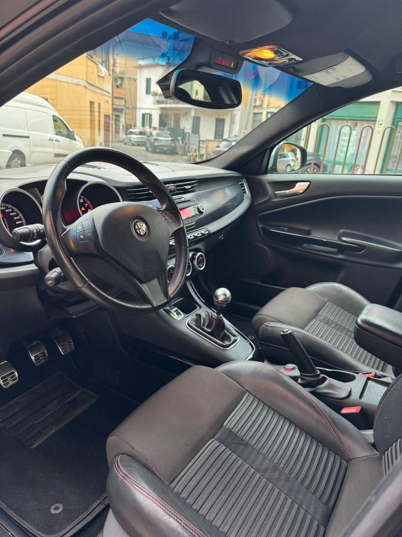 Alfa Romeo Giulietta 1.4 Turbo 120 CV Distinctive, OK NEOPATENTATI, PERFETTA, FULL OPTIONAL