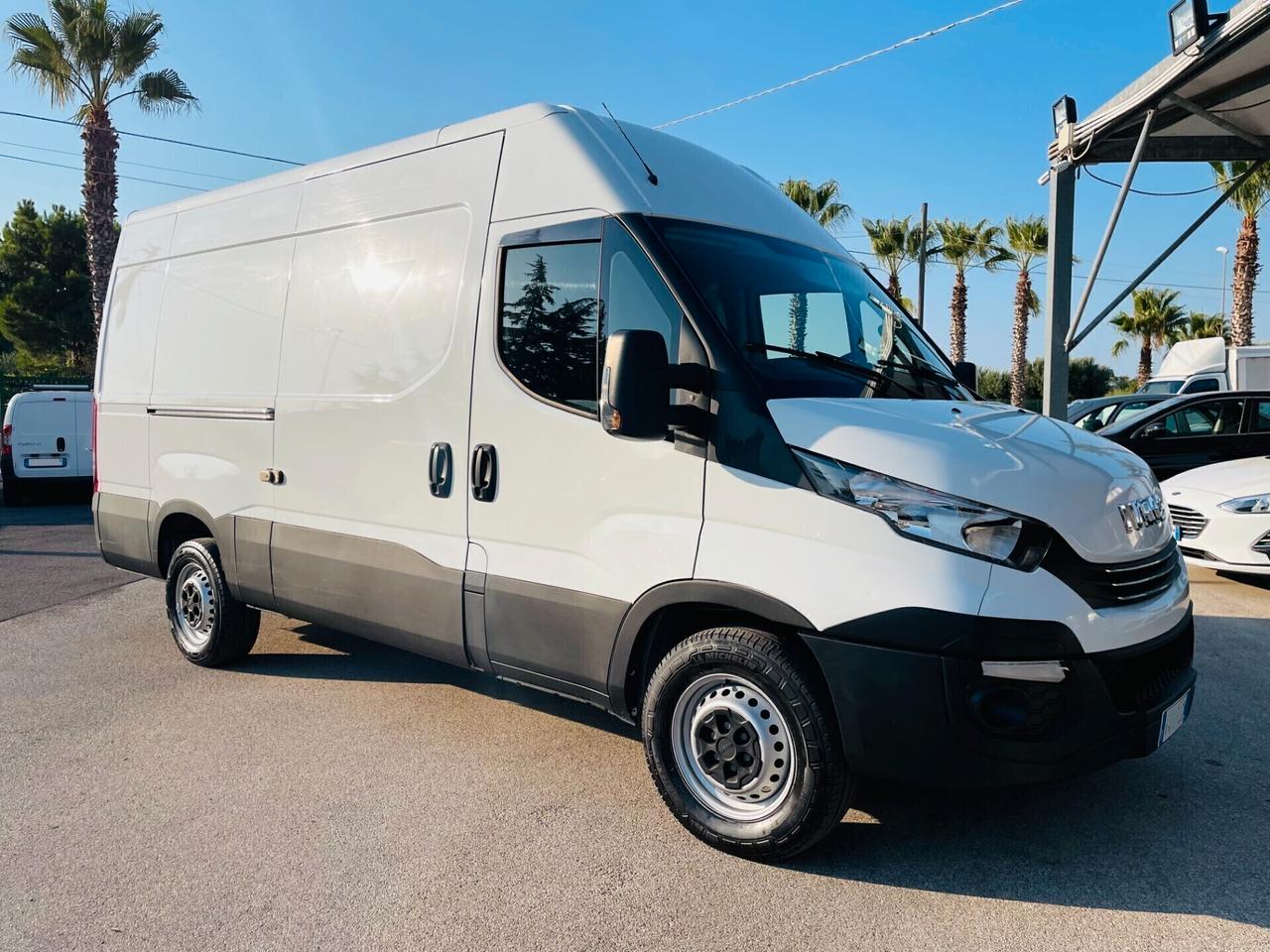 Iveco Daily 35 S14 136CV HI-MATIC L2H2