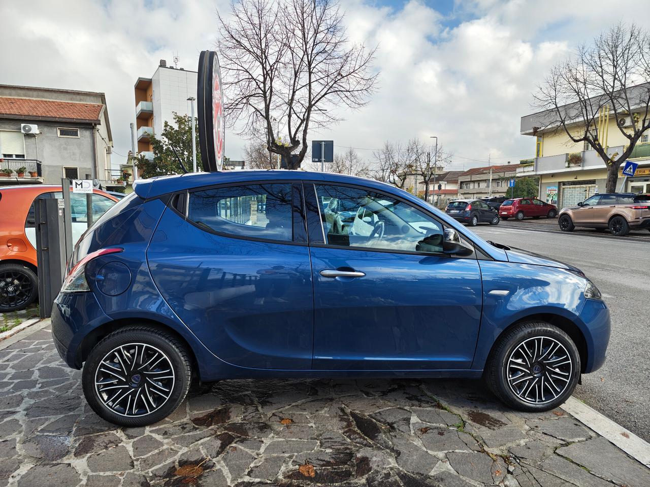 Lancia Ypsilon 1.0 FireFly 5 porte S&S Hybrid Gold Plus