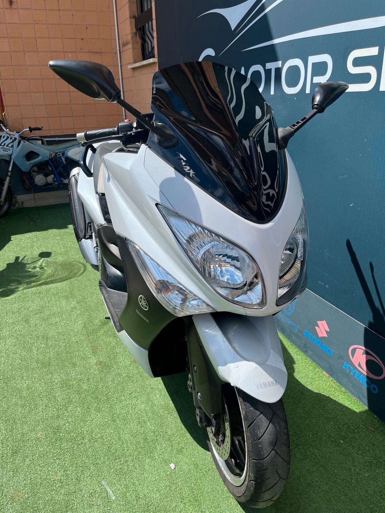 Yamaha T Max White Max