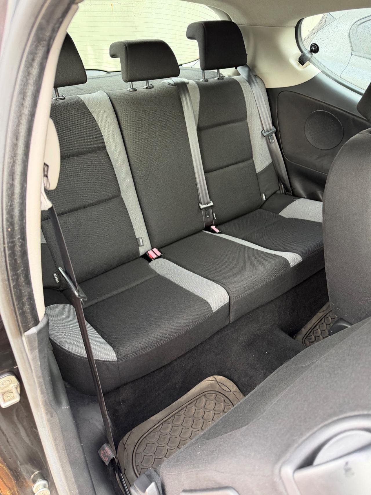 Peugeot 207 1.4 HDi 70CV 5p. X Line