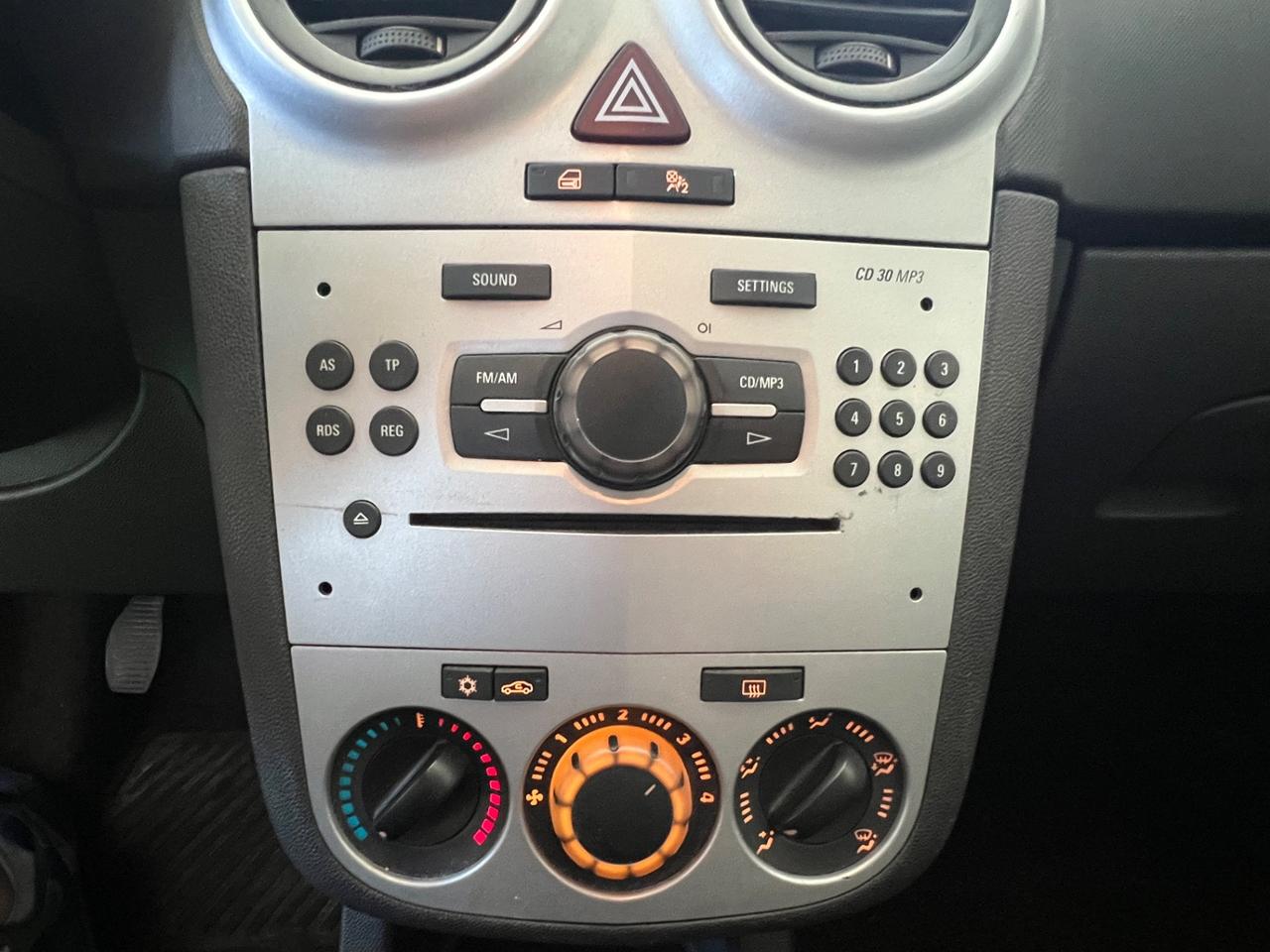 Opel Corsa 1.2 5 porte Gpl