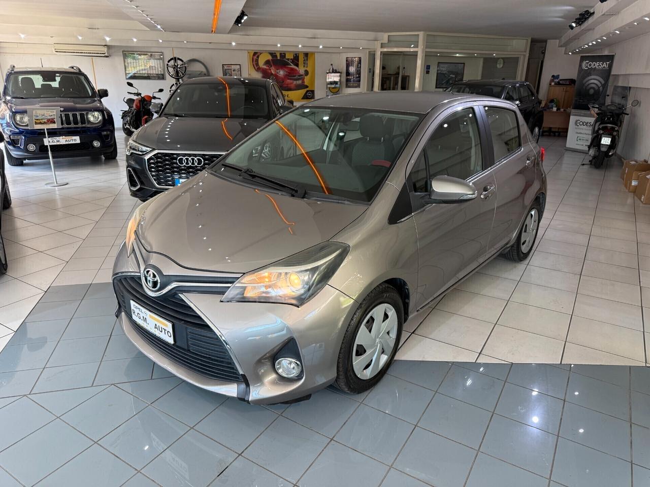 Toyota Yaris 1.0 5 porte Lounge