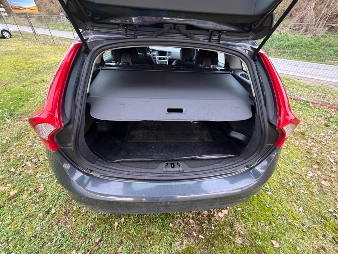 Volvo V60 D5 Geartronic Momentum