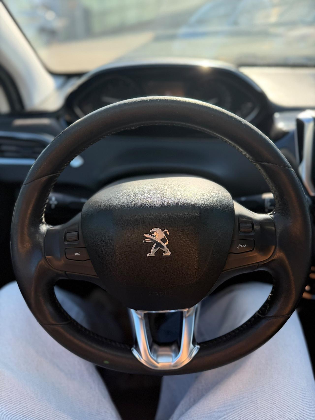 Peugeot 208 1.6 e-HDi 92 CV S 5 porte Allure tetto panoramico