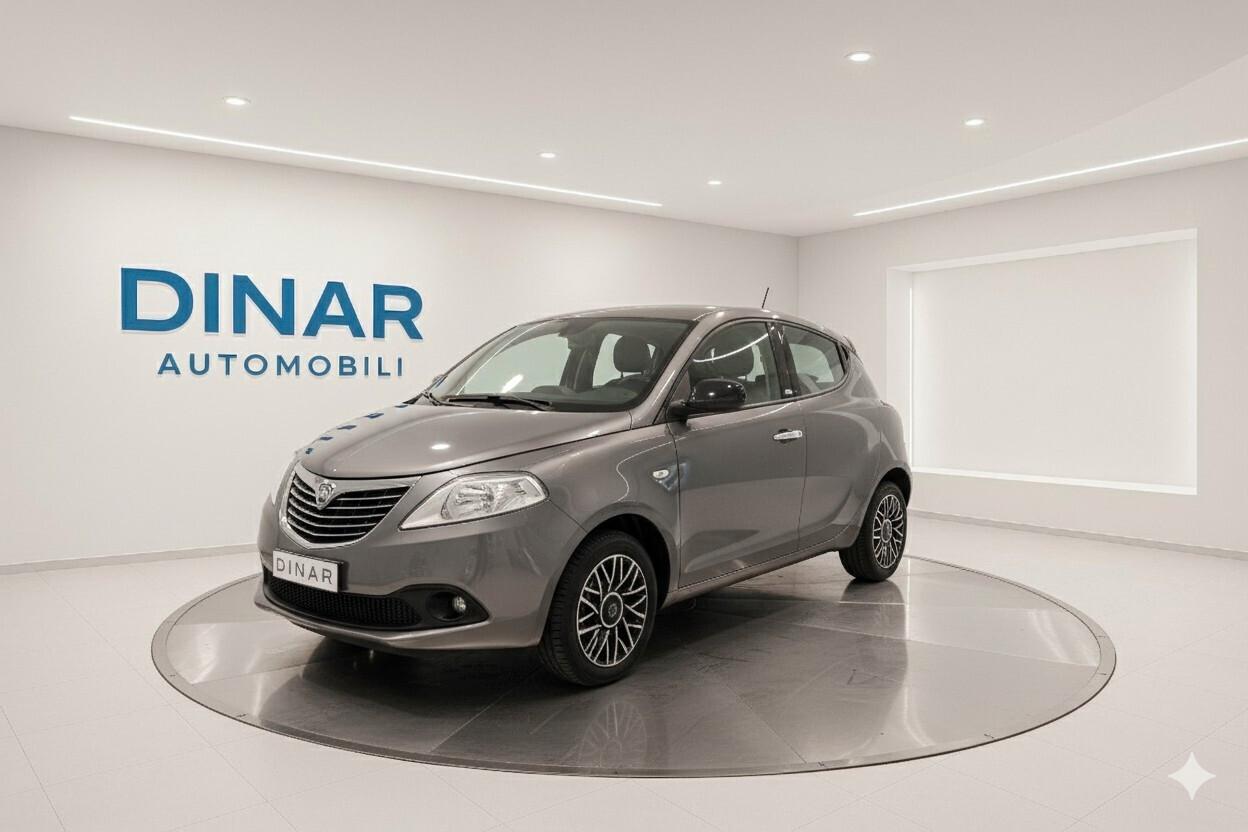 Lancia Ypsilon 1.0 FireFly 5 porte S&S Hybrid Platino