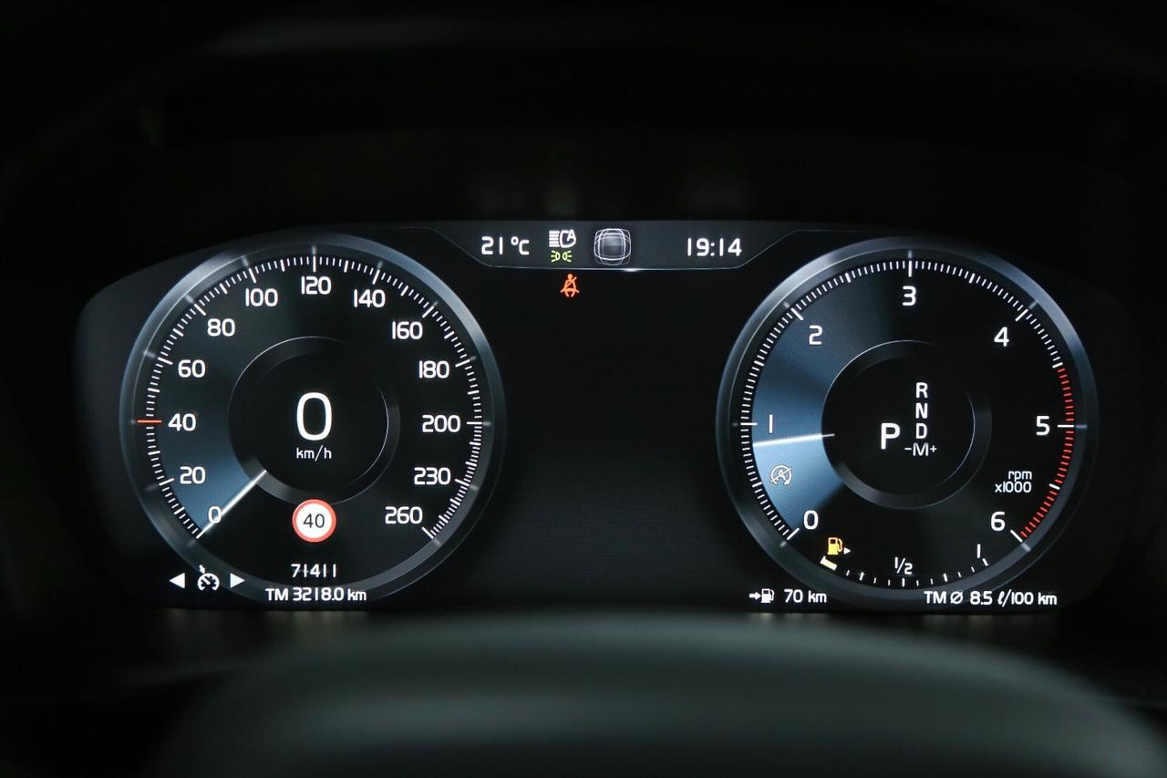 Volvo XC40 N1 D3 Momentum Geartronic