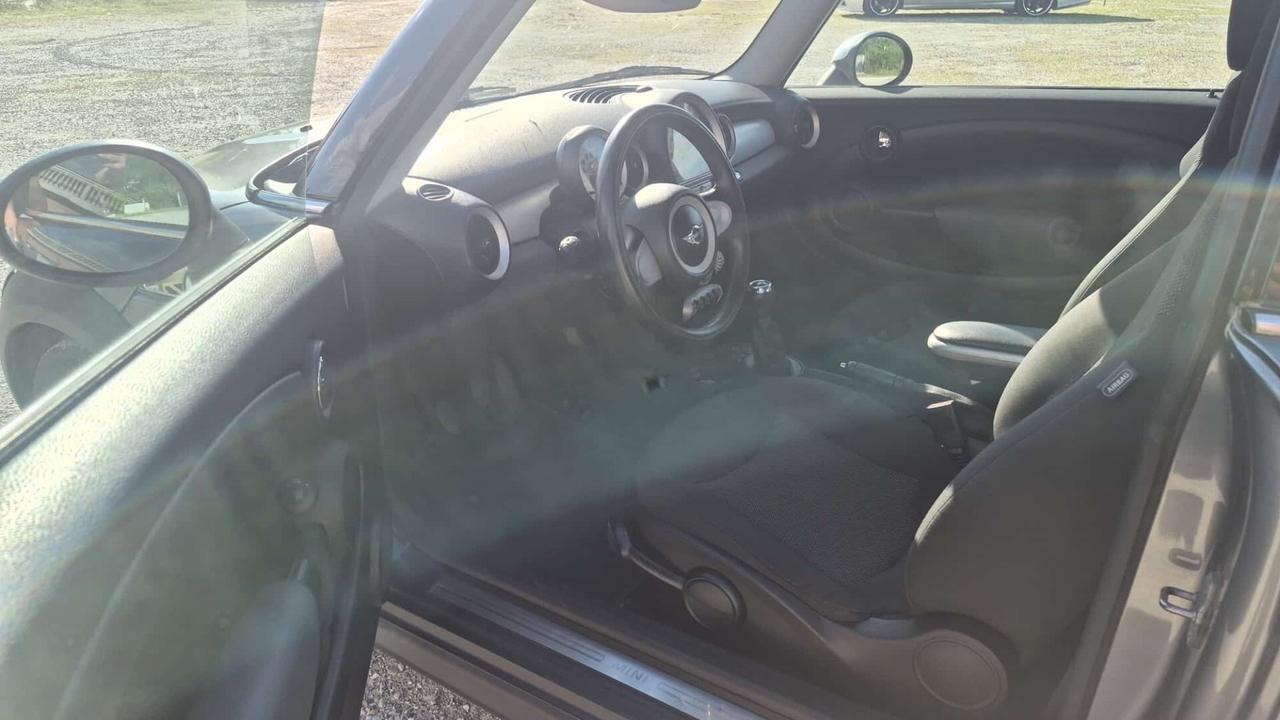Mini 1.6 16V Abbey Road D
