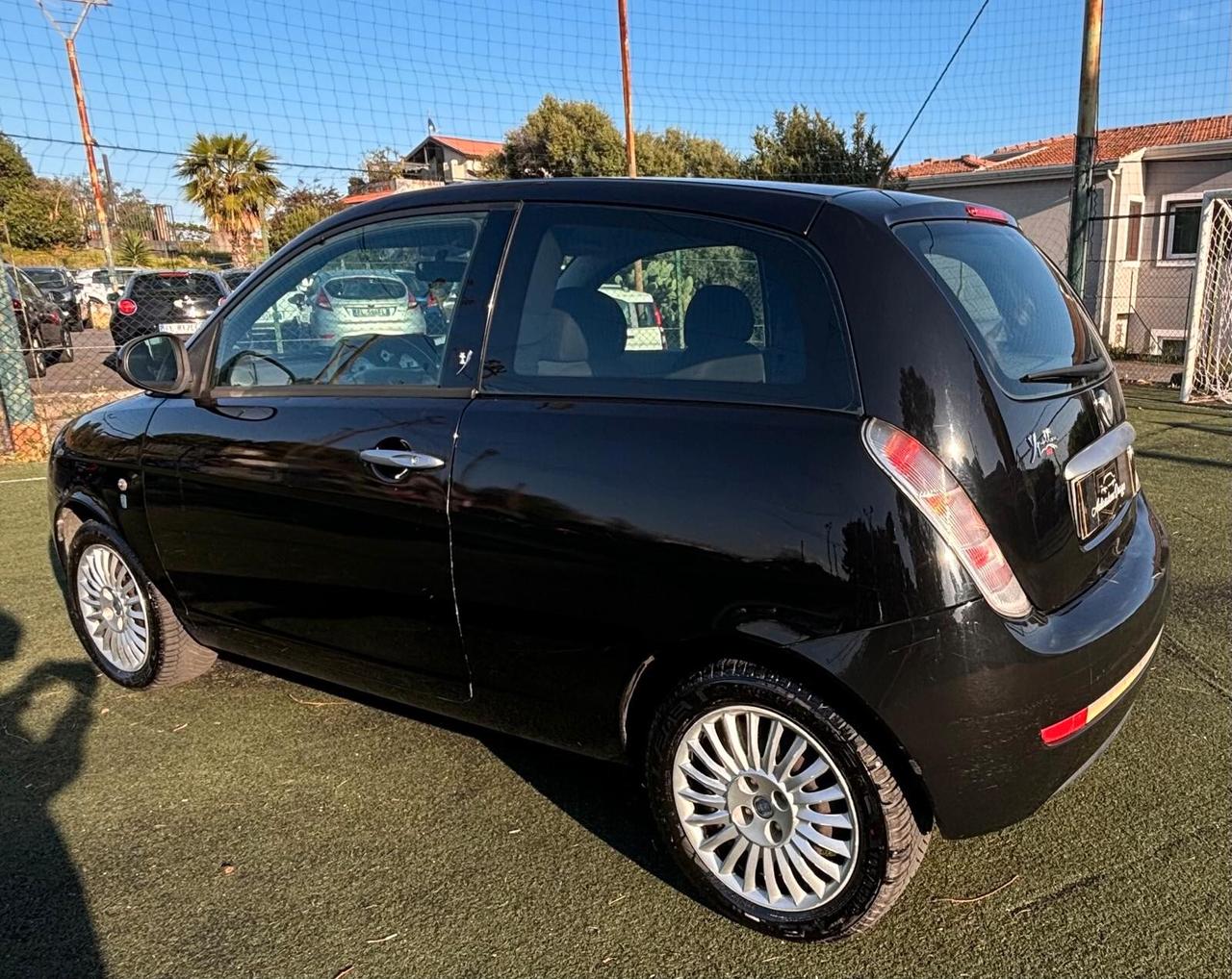 Lancia Ypsilon 1.2 Argento