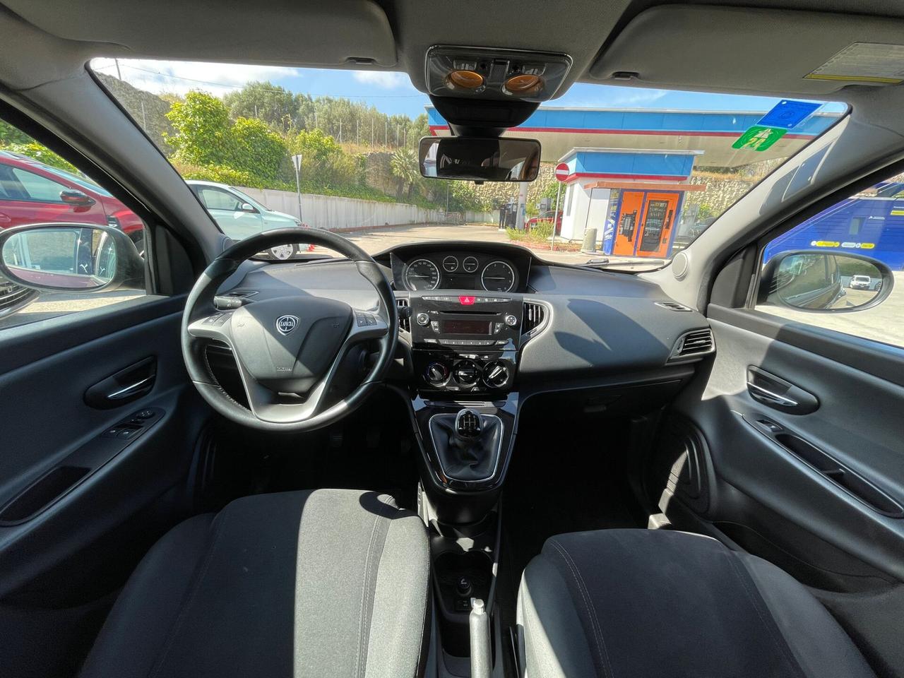 Lancia Ypsilon 1.3 MJT 75 CV Platinum