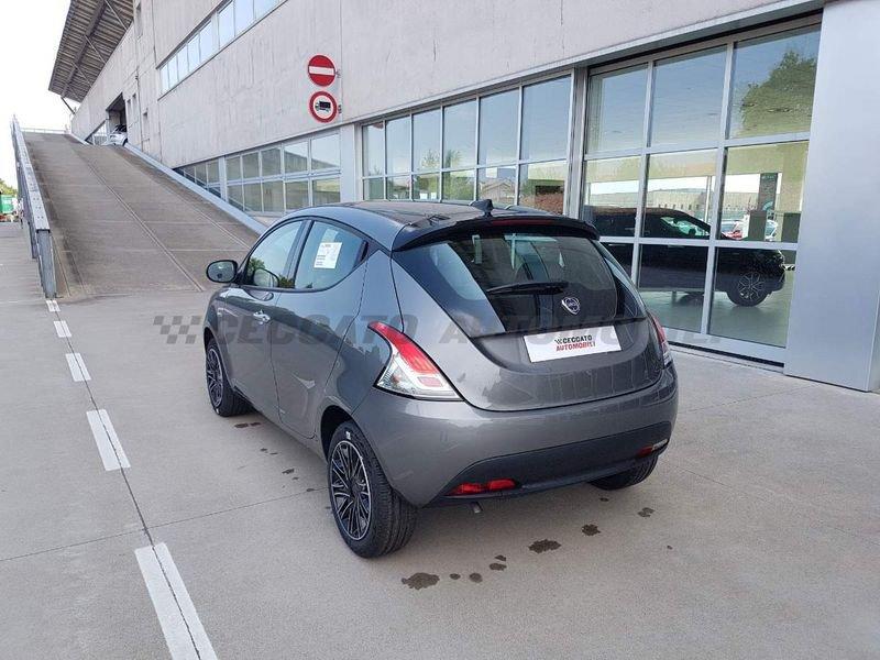 Lancia Ypsilon 1.0 firefly hybrid Oro s&s 70cv