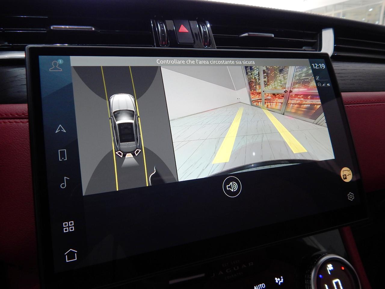 Jaguar F-Pace 2.0d i4 mhev R-Dynamic Black AWD 204cv Aut. TETTO-PELLE ROSSA-NAVI-LED