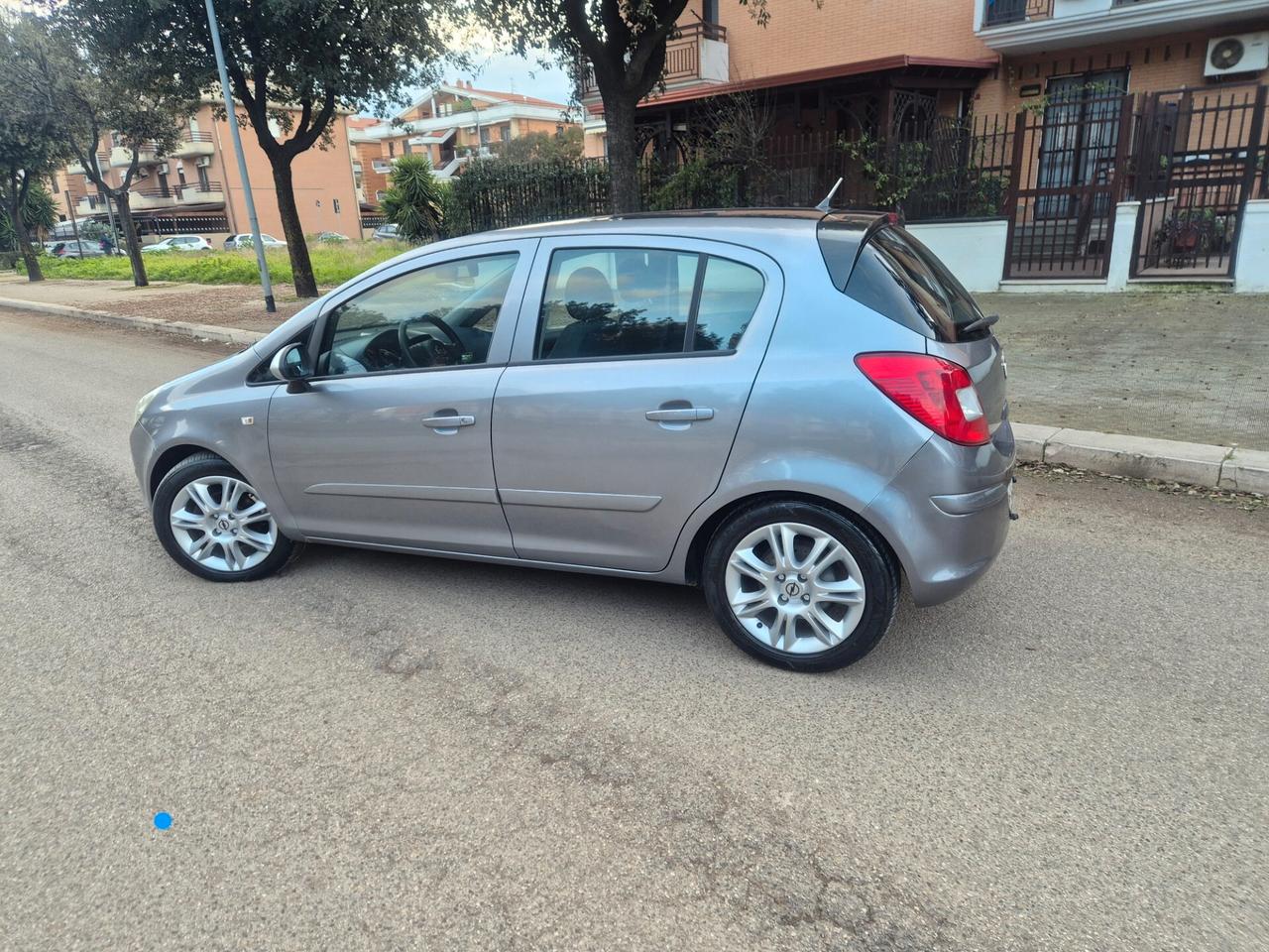 Opel Corsa 1.2 5 porte Enjoy anno 08