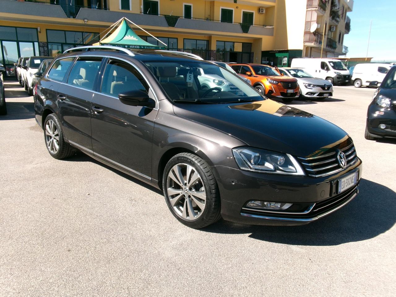 Volkswagen Passat Variant 2.0 TDI 140CV HIGHLINE CAMBIO DSG/TETTO APRIBILE/PELLE