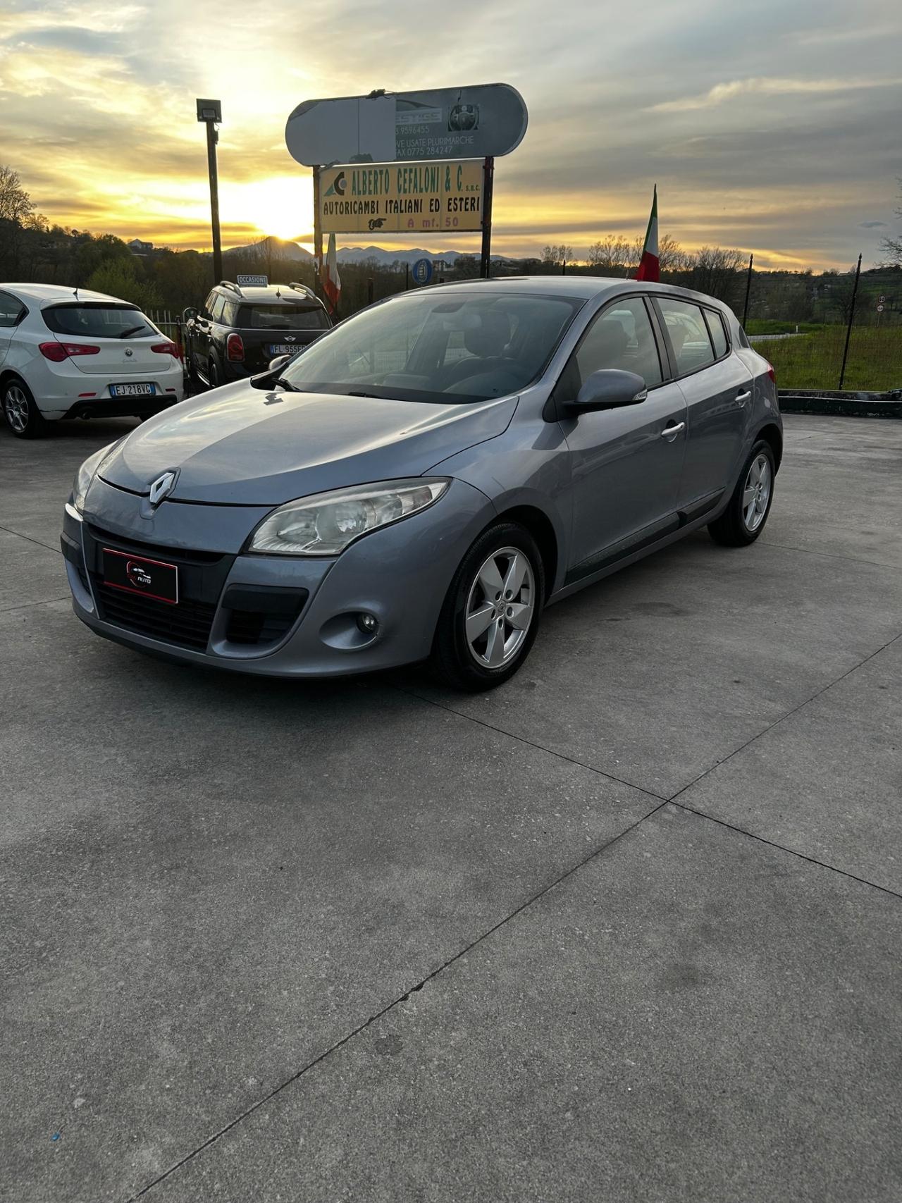 Renault Megane Mégane C-C 1.9 dCi 130CV Luxe