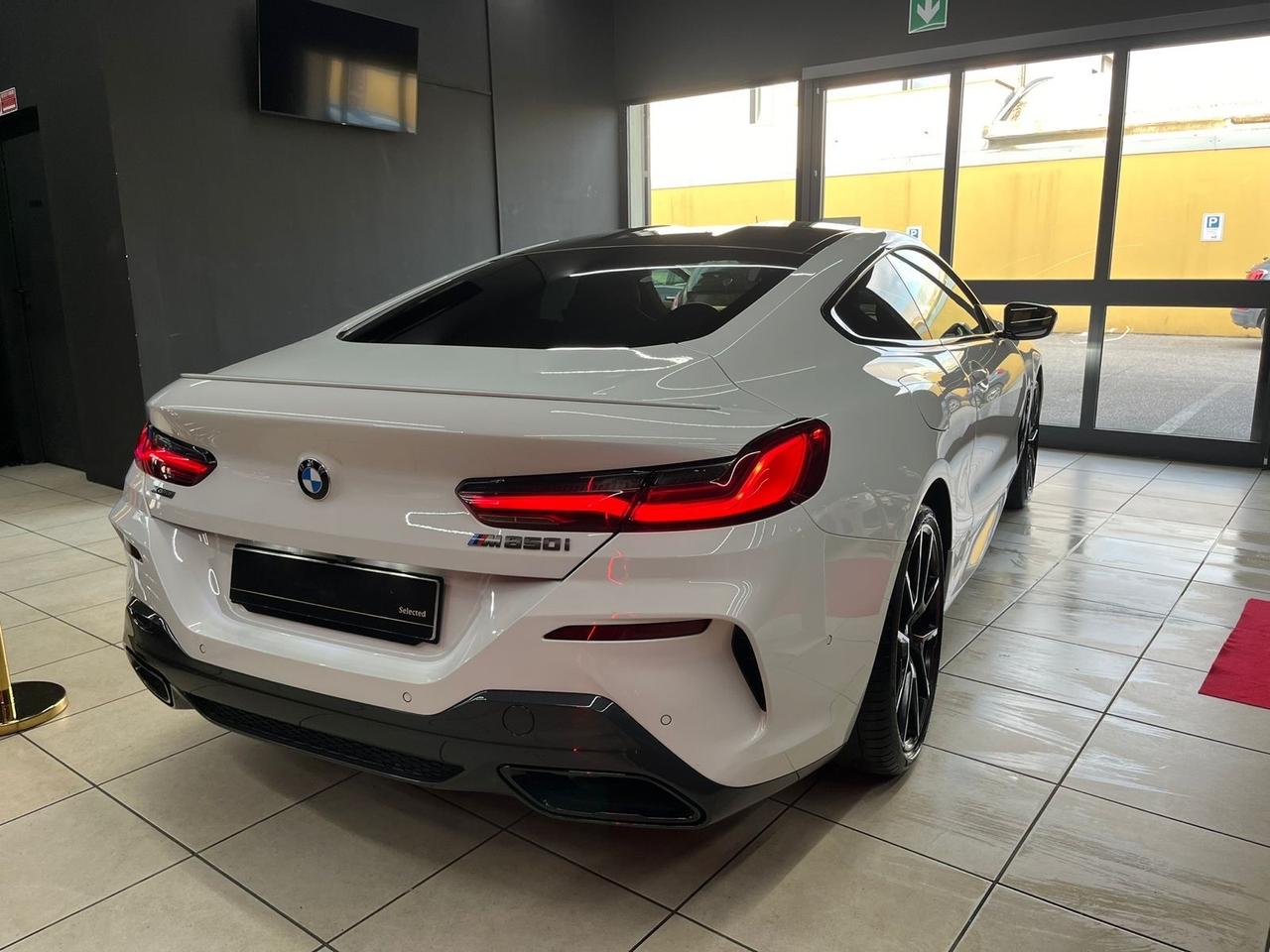 Bmw 850 M850i xDrive Coupé CARBON CORE FULL OPTIONAL