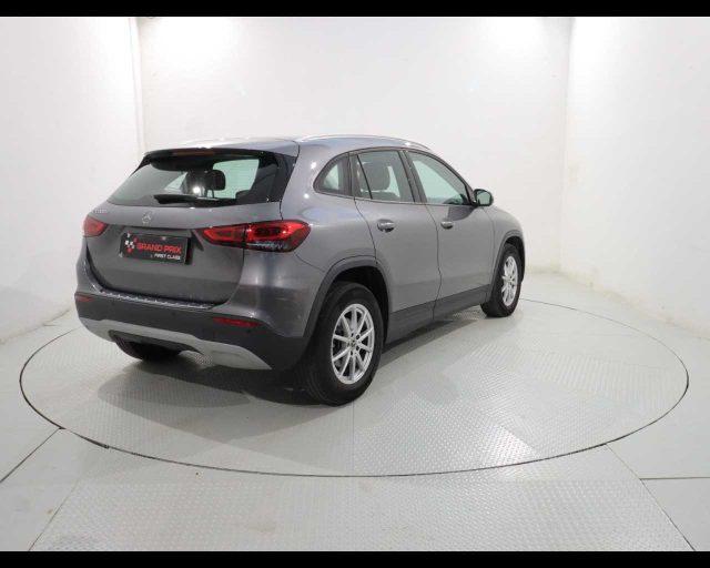 MERCEDES-BENZ GLA 200 d Automatic Business Extra